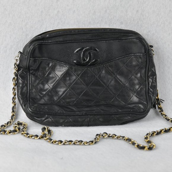 CHANEL Handbags - Vintage CHANEL  CC Logo Lambskin Chain Shoulder Bag Black